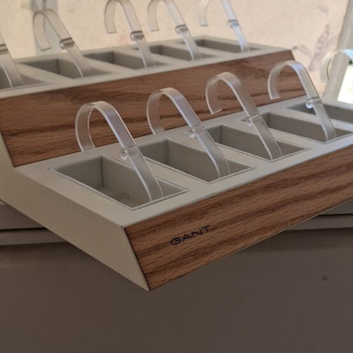 Gant watch stand like new, large, white and beige