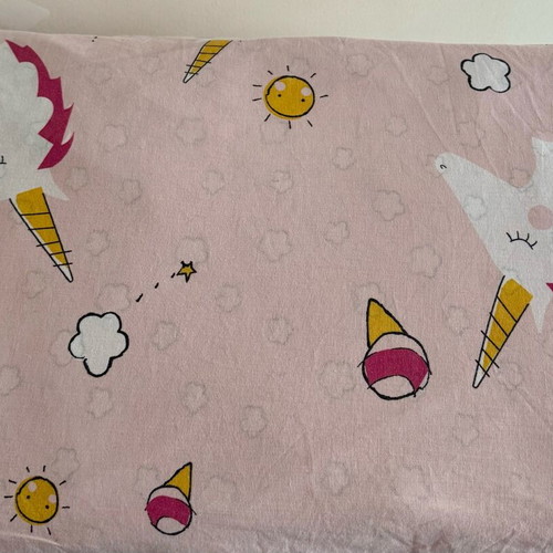 Unicorn duvet cover set 220x210 with 2 pink kawaii pillowcases like new