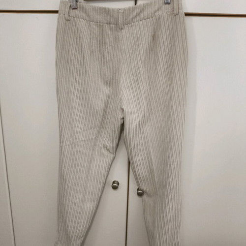 Rococo women's pants beige size M like new