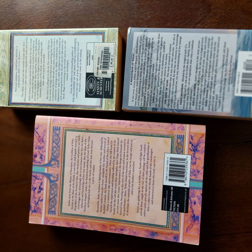 Fool's Gold Trilogy in English like new