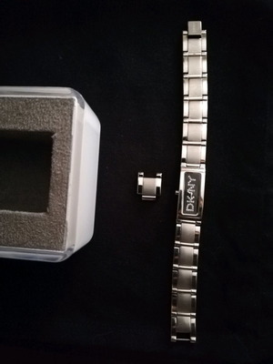 DKNY wristwatch used with zirconia