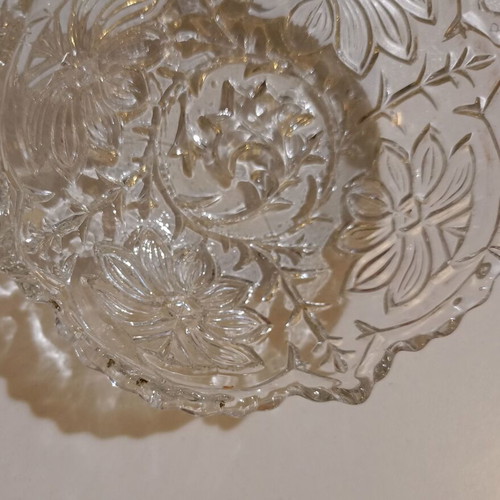 Small glass bowls with flowers and leaves used, set of 4