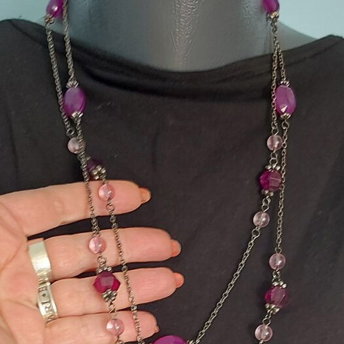 Necklace with purple stones like new, dark rhodium chain