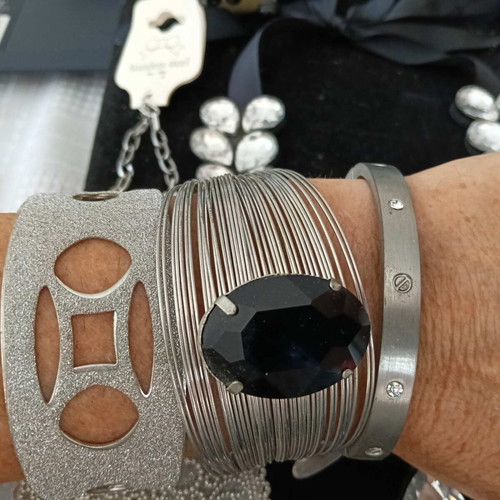 Set of 10 accessories: bracelets, rings, necklace, earrings