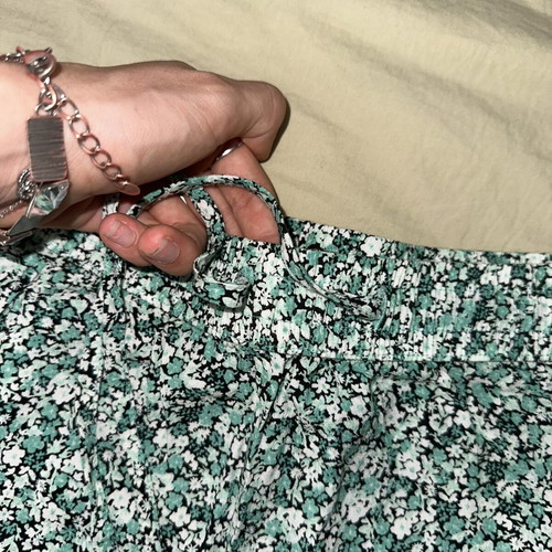 Zara green floral mini skirt like new with inner shorts and elastic waist