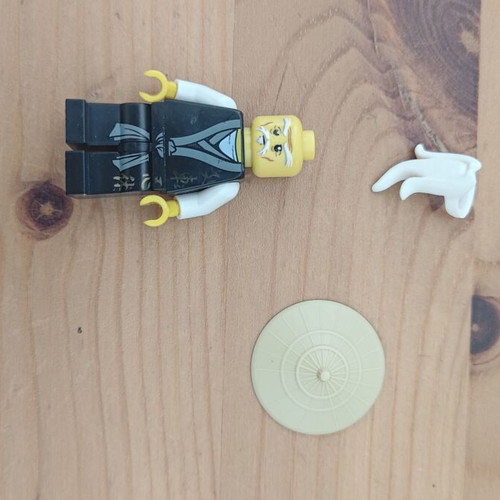 Lego Wu Sensei Legacy Minifigure like new, black robe