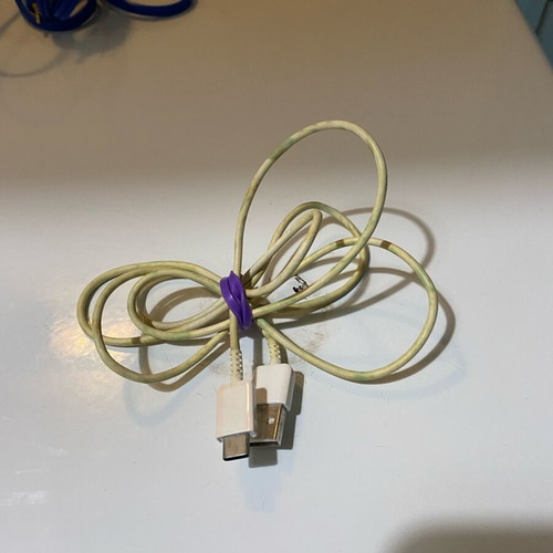 Various cables like new, pack of 6