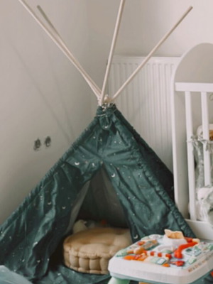 Premaman children's tent like new with space and constellation theme