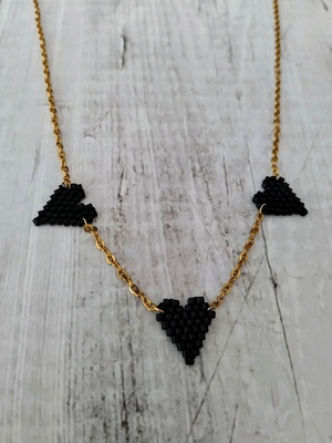 Steel necklace with three black Miyuki hearts made to order