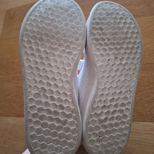 Adidas kids athletic shoes used, size 33, white