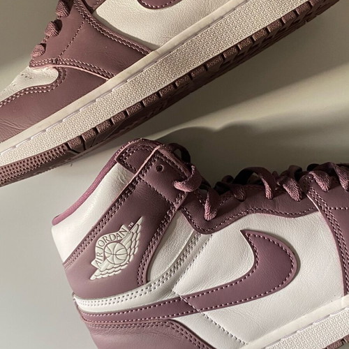 Nike Air Jordan 1 Mid new, size 44, purple/white