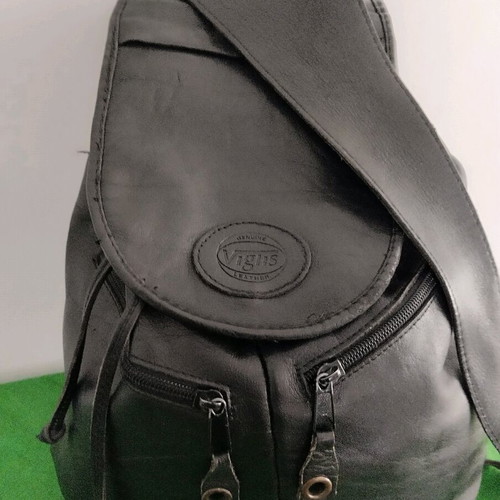Leather shoulder bag black like new, large capacity