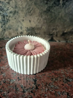 Scented candle handmade soy with ocean wave aroma in porcelain holder