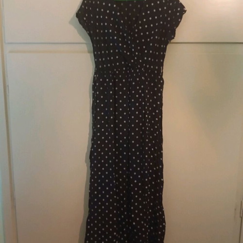 Maxi dress black polka dot like new, medium, cotton summer