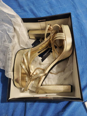 Πέδιλα Envie Shoes χρυσαφί καινούργια, νούμερο 41, τακούνι 12 πόντο