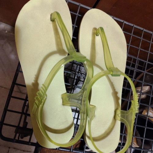 Flip-flops size 38 light green like new