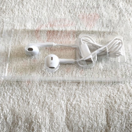 Huawei CM 33 Stereo White Earphones like new