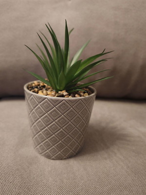 Decorative flowerpot like new with artificial greenery