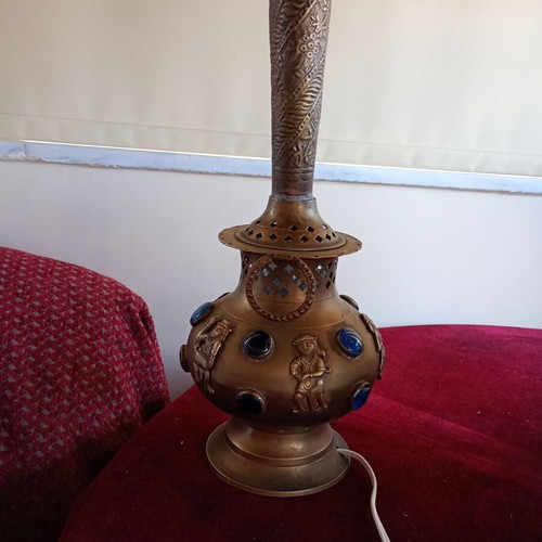 Brass table lamp used, height 40 cm