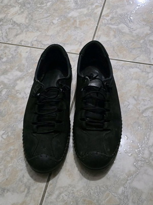 Handmade leather shoes size 44 like new, black casual