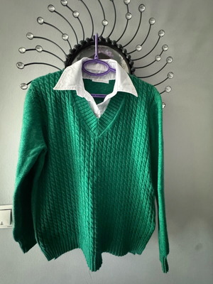 Women's pullover with shirt collar new, green, size XL