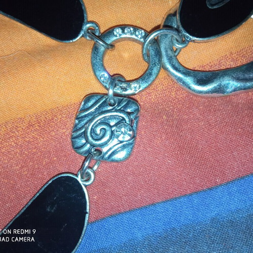 Heavy necklace used with 46cm chain diameter