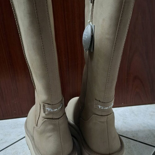 Tamaris boots size 40 like new with warm lining beige