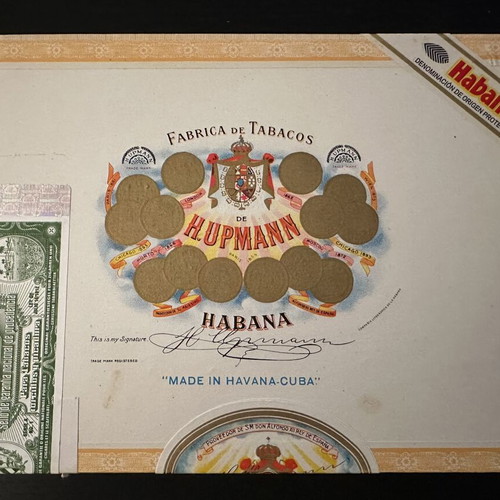 H. Upmann Coronas Major collectible box with 18 authentic tubes like new