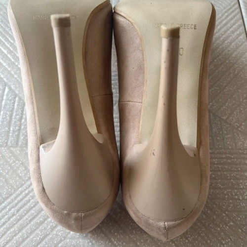 Bozikis beige suede pumps size 40 used