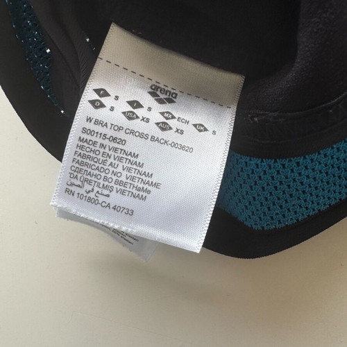 Arena women's sports bra Small black like new without pads