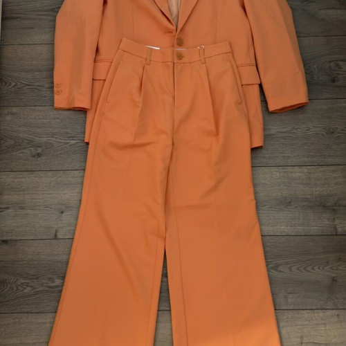 Bershka suit new, size S, orange