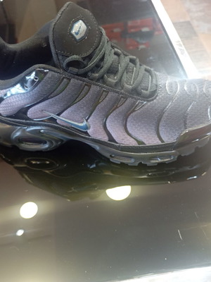 Nike Tn athletic shoes new in box, black and grey