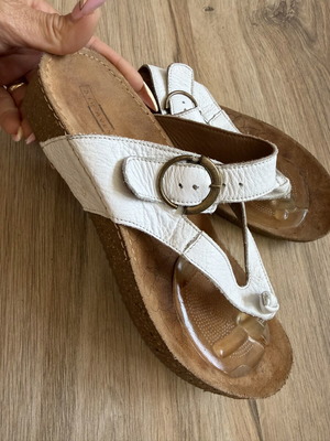 5th Avenue white nubuck women's slippers like new, anatomical sole, size 39