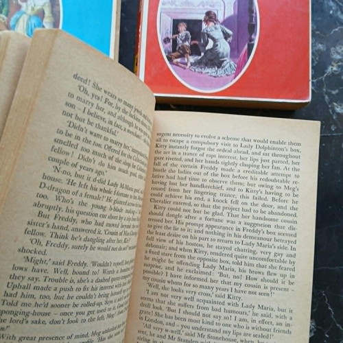 Collectible pack of 4 used BIPER books in English