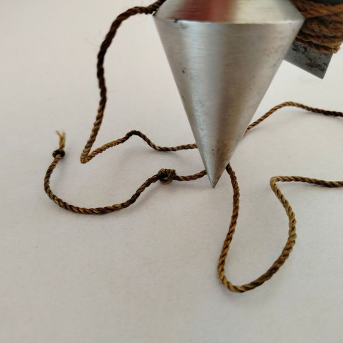 Plumb bob tool used for construction and engineering