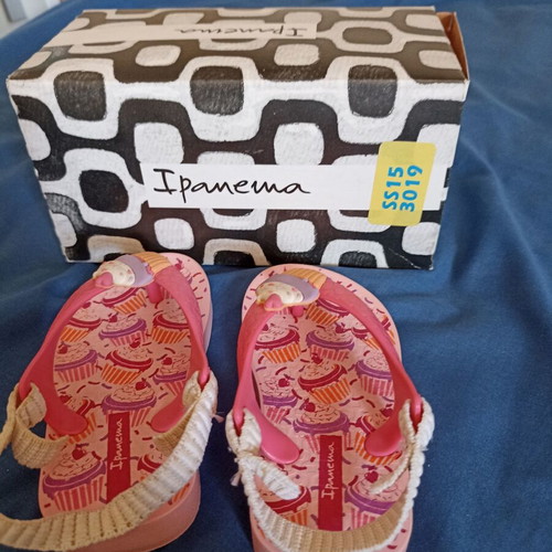Ipanema No 19 / 20 like new baby sandals