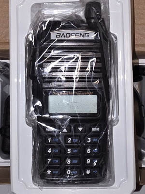 Baofeng uv-82r καινούργιο, 5 watt, low/high
