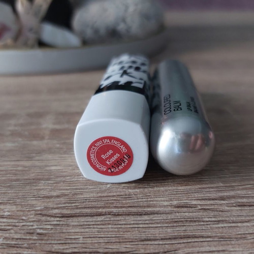 Set of 2 lipsticks Avon Rose Kisses and Kiko Coloured Balm used