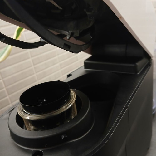 Nespresso Vertuo Pop coffee machine, coconut white