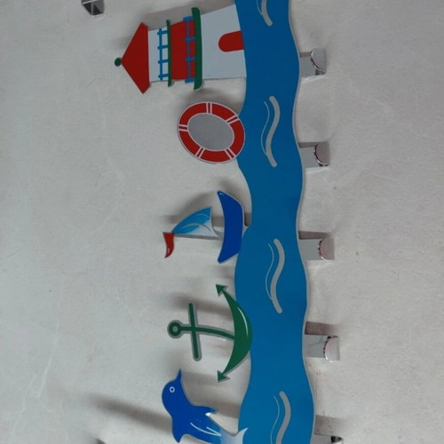 Metal door hanger with ocean theme, 6 hooks, nickel color
