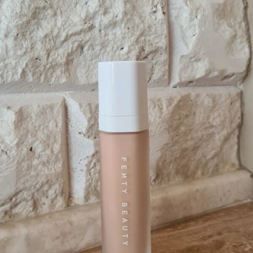 Fenty Soft 'Lit Foundation shade 230 like new