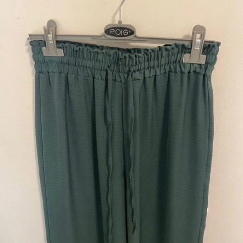 Pink Woman culotte pants with elastic waist, green