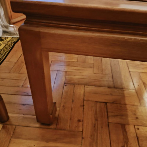 Coffee table like new, dimensions 63x63x45