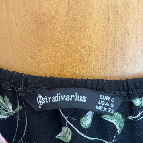 Stradivarius dress with straps black floral size S like new