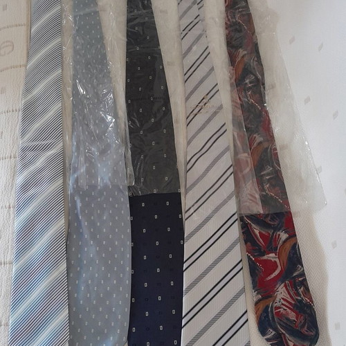 Set of 5 new multicolor ties