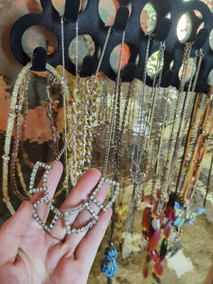 Women's beautiful necklace like new
