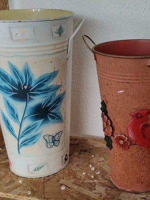 Metal flower pots used, set of 4 pieces