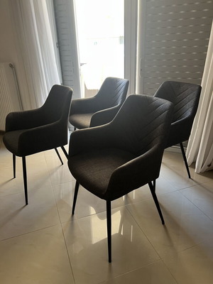 Chairs set of 4 new condition