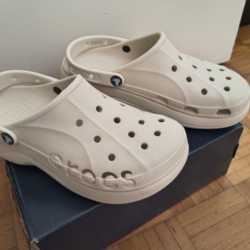 Crocs slippers size 41 like new, beige