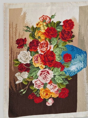 Gobelin Vase with Roses embroidery new
